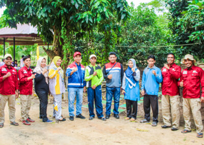 Program Kelompok Madu Biene “MENANAM BERSAMA SEJAK DINI” bersama Murid SDN 7 Bandar Laksamana